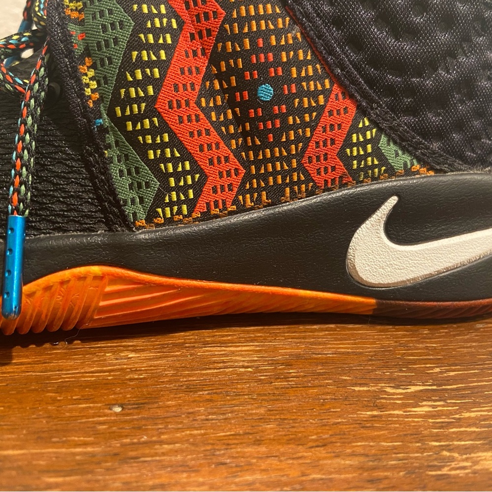 Nike Kyrie BHM 828375-099 Basketball shoes Power of One Size 6.5Y - Picture 5 of 10